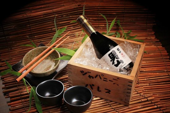Tìm hiểu văn hóa rượu sake Nhật - uống như thế nào?