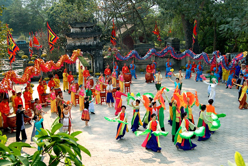 Quảng Ninh đang dần cải thiện về mọi mặt văn hóa